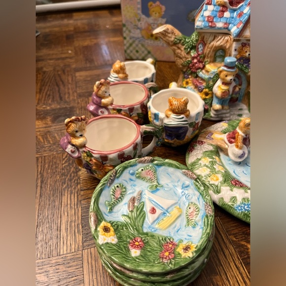Vintage 1996 Hand-painted Children’s Teddy Bear Tea set 12-Pieces - Picture 5 of 15